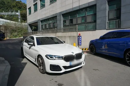 BMW M550i 배기 튜닝 완벽 팝콘 사운드 중통 소음기 교체, 보펜 모듈 장착 / 서울 동작