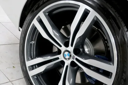 마포구 휠 복원 BMW 6그란 투리스모 20인치 다이아 커팅 휠 복원 / 서울 마포구 성산동