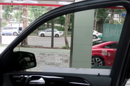 마포구 ML350 전에는 덴트,광택 복원을 오늘은 썬팅작업 합니다 / 서울 마포구 성산동