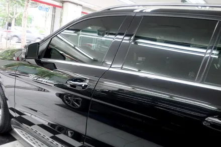 마포구 ML350 전에는 덴트,광택 복원을 오늘은 썬팅작업 합니다 / 서울 마포구 성산동