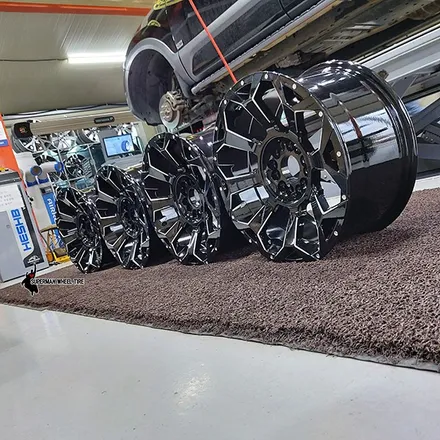 장착후기:)모하비 타쿠마 어솔트 XD 17인치 사제휠 / / 전주시 덕진구