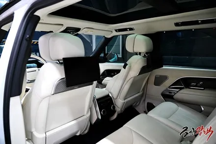 신형 올뉴 레인지로버 P530 LWB 오토바이오그래피 후지 화이트 페를리노 가죽코팅 (RANGE ROVER Autobioguaphy 7seat) / 수원 팔달