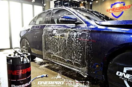 벤츠 E300 브릴리언트 블루 인증 중고차 전체PPF 가 부담스럽다면, 딱 필요한부분만~~ 부천PPF / 수원 팔달