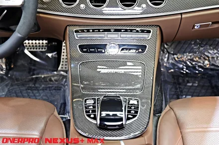 벤츠 E63 AMG 폴라화이트 2년 운행한 차량도 가능한 카본 인테리어 실내PPF / 수원 팔달