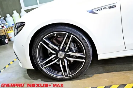 벤츠 E63 AMG 폴라화이트 2년 운행한 차량도 가능한 카본 인테리어 실내PPF / 수원 팔달
