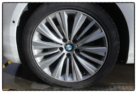BMW 5GT - 본네트, 생활보호패키지 [부천PPF필름] 하이퀄리티 마감처리... by \