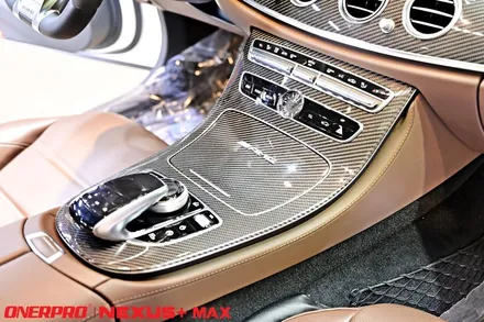 벤츠 E63 AMG 폴라화이트 2년 운행한 차량도 가능한 카본 인테리어 실내PPF / 수원 팔달