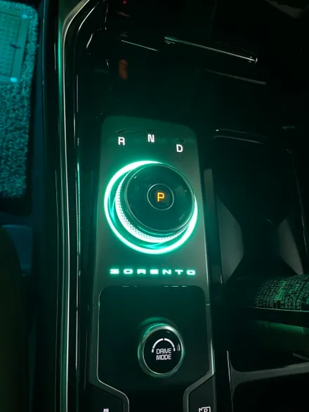 쏘렌토 MQ4 순정엠비언트가 있는데 왜케 허전하지?? 야무진튜닝에서 엠비언트 시공 받고 갬성있게 주행해보자!! / 경기 광주,용인,하남