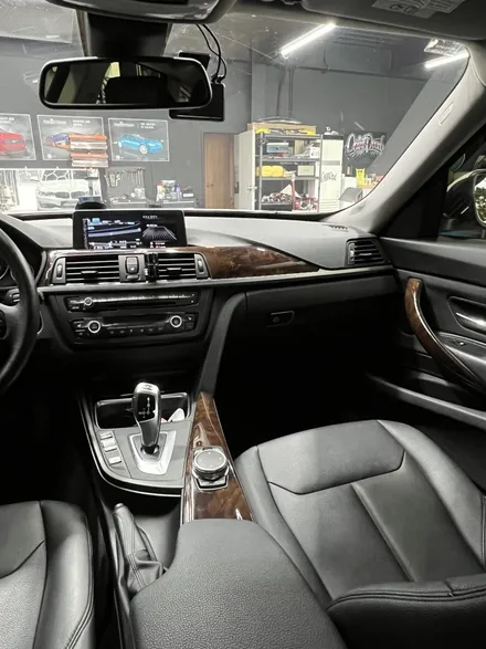 BMW 3시리즈 3GT 무광 카본 실내 랩핑 택랩 세라믹 매트 카본 랩핑 - [구미랩핑/대구랩핑/경북랩핑/sy디자인커스텀] / 구미시 선기동