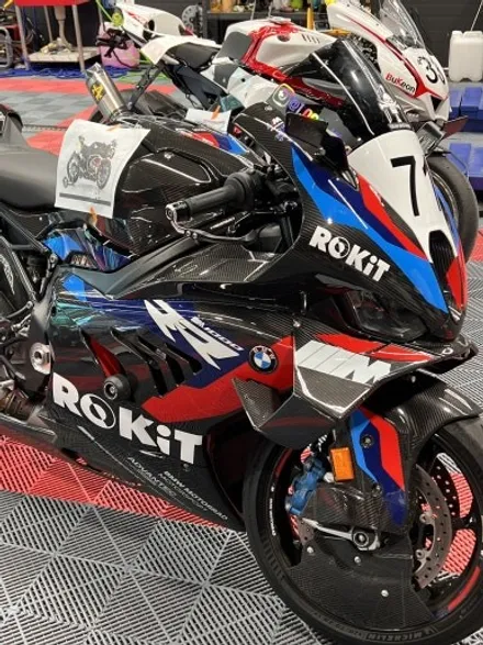 바이크 랩핑 YAMAHA 야마하 R1 & BMW M1000RR 전체 디자인 커스텀 데칼 시공 - [구미랩핑/대구랩핑/경북랩핑/sy디자인커스텀] / 구미시 선기동