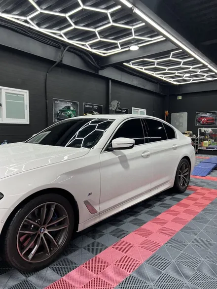 BMW 520i 윈도우 크롬 딜리트 윈도우 크롬 죽이기 랩핑 시공 - [구미랩핑/대구랩핑/sy디자인커스텀] / 구미시 선기동