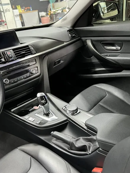 BMW 3시리즈 3GT 무광 카본 실내 랩핑 택랩 세라믹 매트 카본 랩핑 - [구미랩핑/대구랩핑/경북랩핑/sy디자인커스텀] / 구미시 선기동
