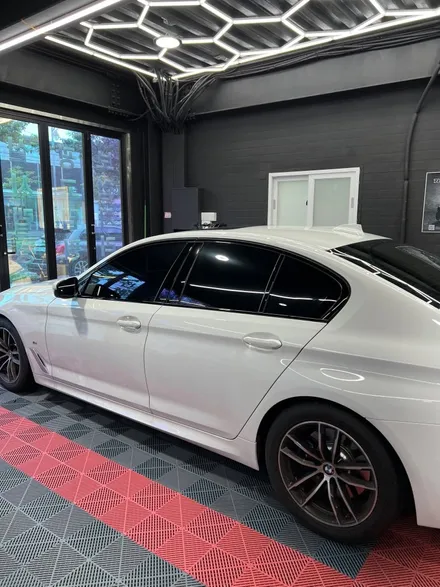 BMW 520i 윈도우 크롬 딜리트 윈도우 크롬 죽이기 랩핑 시공 - [구미랩핑/대구랩핑/sy디자인커스텀] / 구미시 선기동