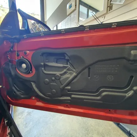 오픈카 뚜따 감성마력의 끝판왕!! BMW F83 M4컨버터블 4시리즈 F바디 비노출 아크릴 엠비언트, 풋등, 스피커LED, 도어포켓 네온 시공!! 서울 광진구 카디자인 입고. / 광진구, 성수, 송파, 동대문