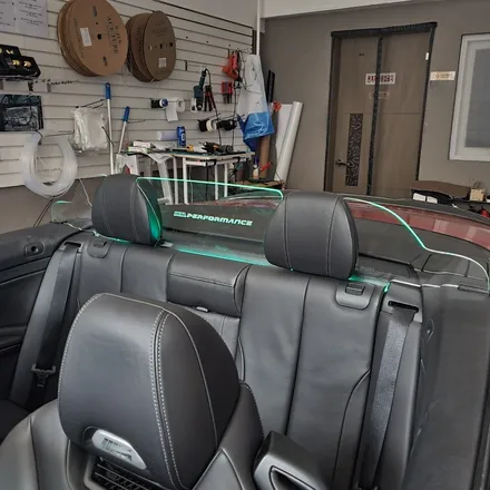 오픈카의 현실... 머리날림 해결! 디자인, 실용성, 가성비를 한번에! BMW F83 M4 컨버터블 윈드 디플렉터, 아크릴 조명 바람막이 시공. / 광진구, 성수, 송파, 동대문