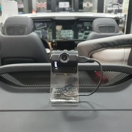 벤츠w205 w212 C클래스 E클래스 카브리올레 후방 블랙박스 거치대 시공 / 광진구, 성수, 송파, 동대문
