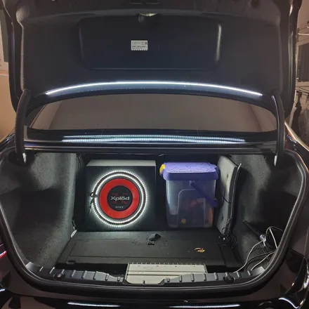 BMW 5시리즈 528I F10 F바디 실내엠비언트 및 서브우퍼 그외 각종LED 시공!! 서울 광진구 중곡동 카디자인 / 광진구, 성수, 송파, 동대문