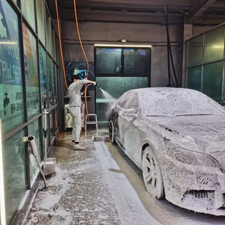 BMW 5시리즈 528I F10 F바디 실내엠비언트 및 서브우퍼 그외 각종LED 시공!! 서울 광진구 중곡동 카디자인 / 광진구, 성수, 송파, 동대문