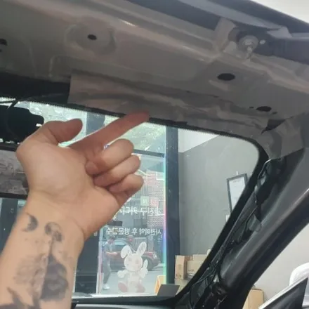 서울 광진구에서 벤츠SL 63AMG R172 비노출과 매립 엠비언트 후방 블랙박스 예시설명 / 광진구, 성수, 송파, 동대문