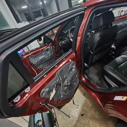 BMW E71 X6 2008년식 비노출 아크릴 엠비언트 풋등 실내등 LED교환 시공 / 광진구, 성수, 송파, 동대문