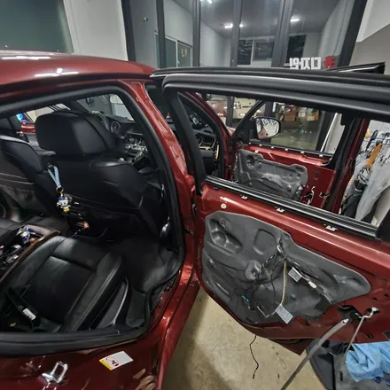 BMW E71 X6 2008년식 비노출 아크릴 엠비언트 풋등 실내등 LED교환 시공 / 광진구, 성수, 송파, 동대문