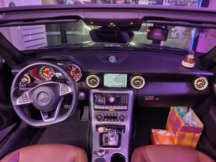 벤츠 SL SLC SLK R172 43 63 AMG 엠비언트 송풍구 윈드디플렉터 블랙박스 / 광진구, 성수, 송파, 동대문