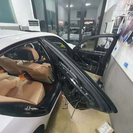 BMW E바디 E60 5시리즈 528I 520D 520I 530D 530I M스포츠 실내 엠비언트 무드등 풋등 방음 고속주행 풍절음 차단 엔진소음 서울 광진구 카디자인 / 광진구, 성수, 송파, 동대문