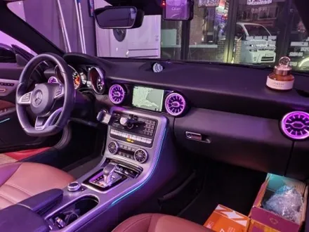 벤츠 SL SLC SLK R172 43 63 AMG 엠비언트 송풍구 윈드디플렉터 블랙박스 / 광진구, 성수, 송파, 동대문