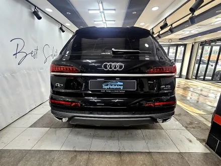 아우디 Q7 크롬죽이기 작업으로 완성한 묵직한 블랙 SUV 스타일 / 양천구 신정동