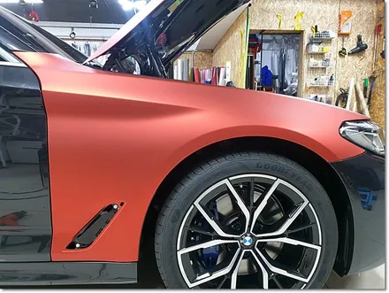 BMW 530e 무광레드크롬 전체랩핑 무광크롬 크롬랩핑