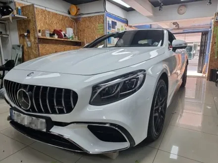 벤츠 s63 쿠페  화이트 전체랩핑 컬러안전벨트 시공
