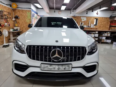 벤츠 GLC63S AMG(AMG GLC클래스) 카본포인트랩핑
