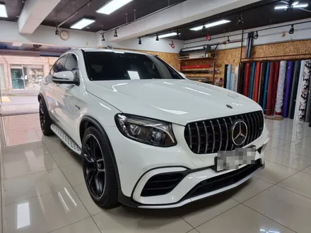 벤츠 GLC63S AMG(AMG GLC클래스) 카본포인트랩핑
