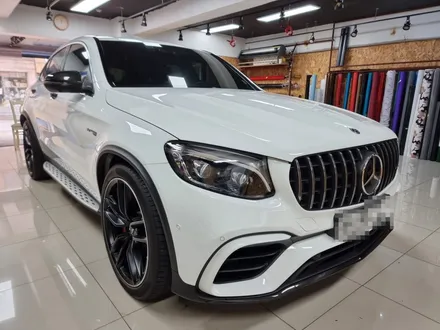 벤츠 GLC63S AMG(AMG GLC클래스) 카본포인트랩핑