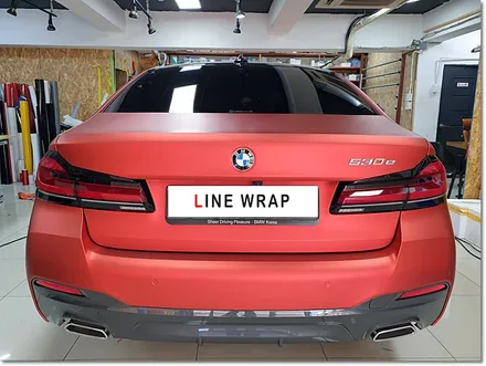 BMW 530e 무광레드크롬 전체랩핑 무광크롬 크롬랩핑