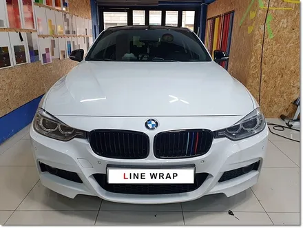 BMW 320d 루프스킨 사이드미러랩핑 그릴랩핑