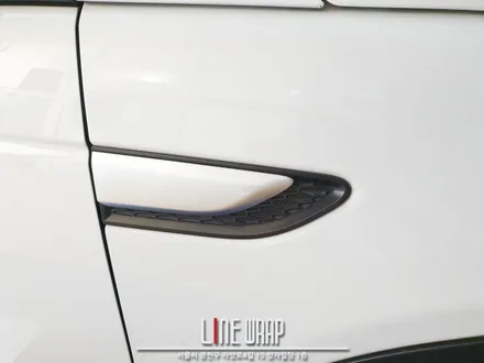 랜드로버 디스커버리 부분랩핑으로 바꾸는 B/W룩