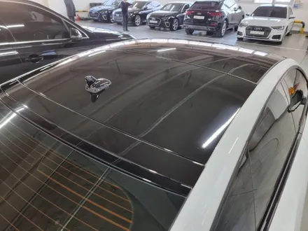 아우디 RS7 루프스킨
