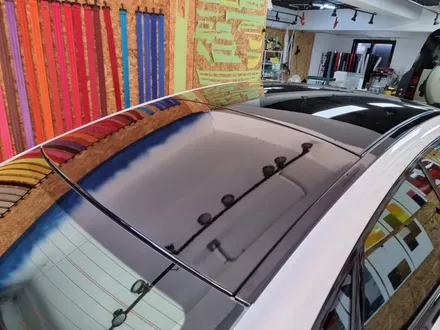 고성능 세단 벤츠 E53AMG 블랙PPF루프스킨 + 카본스포일러랩핑