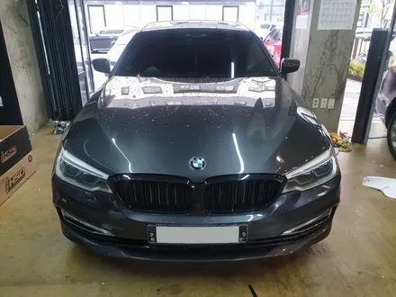BMW520D실내랩핑,카본랩핑,실내카본,5스리즈랩핑,BMW랩핑,수원랩핑,광교랩핑,팀라비드,카스킨,프리미엄랩핑,BMW실내랩핑 / 화성 봉담