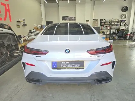 BMW 850i 전체 랩핑, 사틴 펄 화이트로 고급스럽게 변신! / 화성 봉담