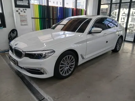 BMW 5시리즈 신형 컨버전 M 범퍼 교체 AR 고광택 블랙 랩핑 / 화성 봉담