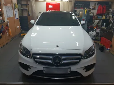 벤츠E300 루프스킨 , 루프스킨, 3M루프스킨 , 3M 유광블랙, 루스스킨전문점 , 팀라비드 , 수지랩핑 , 용인랩핑 , 용인루프스킨 / 화성 봉담