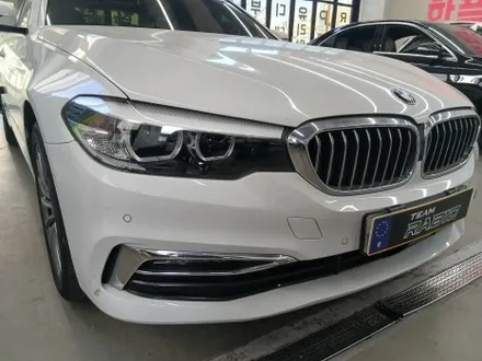 BMW 5시리즈 신형 컨버전 M 범퍼 교체 AR 고광택 블랙 랩핑 / 화성 봉담