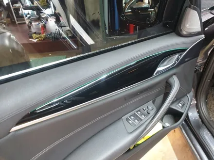 BMW520D실내랩핑,카본랩핑,실내카본,5스리즈랩핑,BMW랩핑,수원랩핑,광교랩핑,팀라비드,카스킨,프리미엄랩핑,BMW실내랩핑 / 화성 봉담