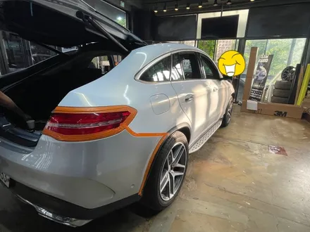 벤츠 GLE 300d 4MATIC / 3M 화이트 골드 스파클링 전체랩핑 / 화성 봉담
