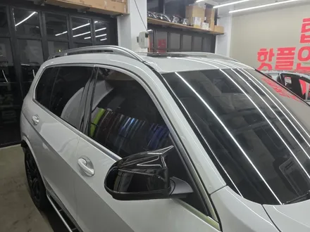 BMW X7 전체 랩핑 ㅣ 에이버리 슈프림 사틴블랙 + 유광블랙 크롬딜리트로 완성된 블랙 밸런스. / 화성 봉담
