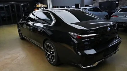 BMW 7시리즈 740i 투톤랩핑 듀오톤으로 세련미를 UP!