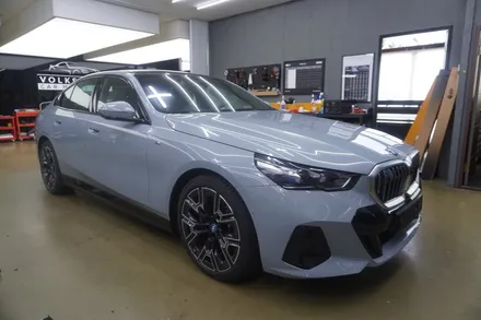 인천썬팅/서구틴팅맛집/신차패키지/BMW 530e(G60)M Spt 브루클린 그레이 메탈릭, 솔라가드프리미엄 퀀텀 28%, 14%, 유리막코팅, 생활보호ppf