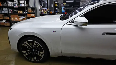 BMW 7시리즈 틴팅 마감이 들떠서 재시공을 고민중이시라면!